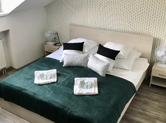 Restauracja Park Szwajcaria Πανσιόν 3*