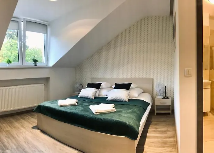 Πανσιόν Restauracja Park Szwajcaria Γκλίβιτσε